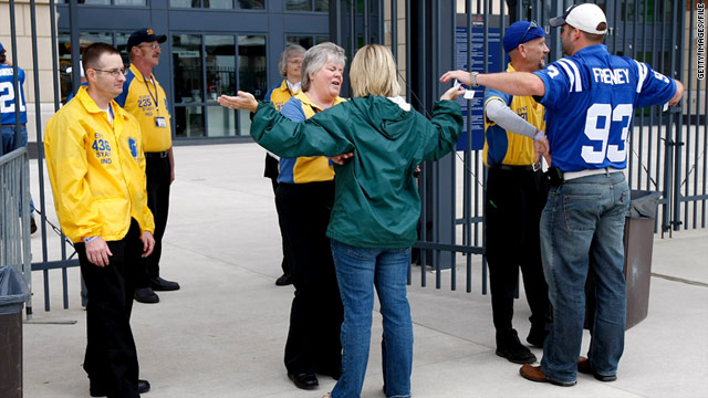 t1larg-nfl-security-gi