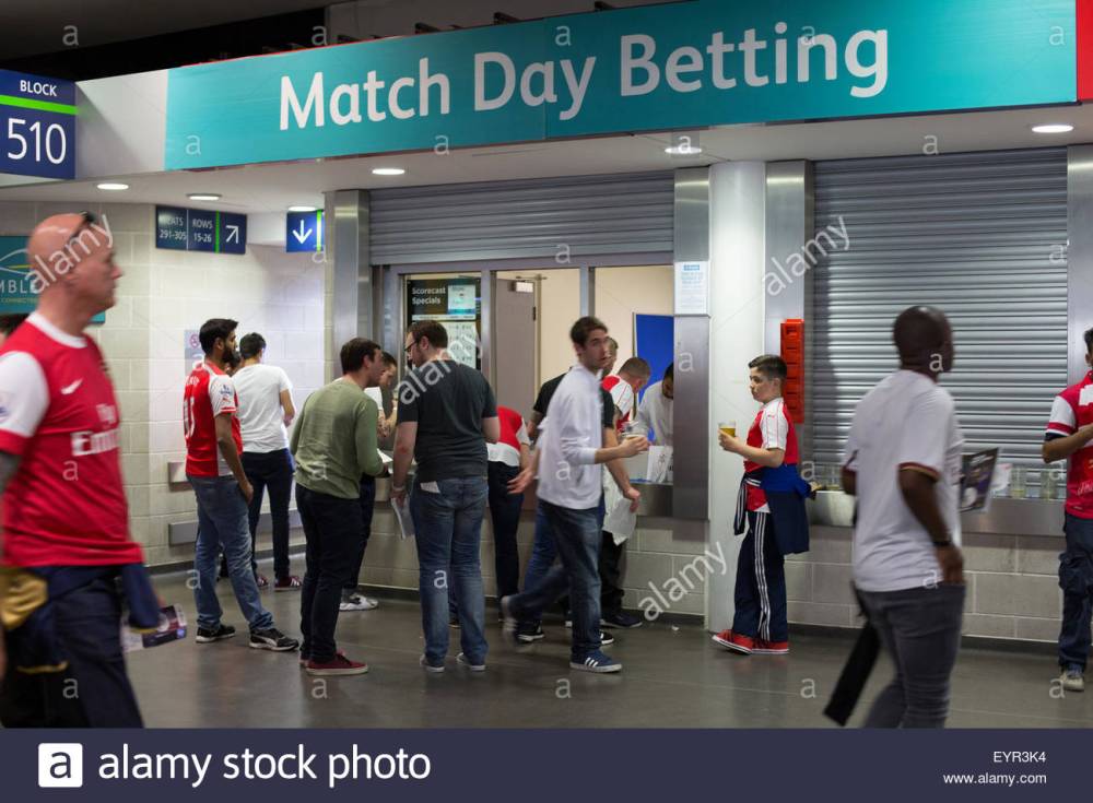 betting-kiosk-prior-to-kick-off-at-wembley-stadium-eyr3k4