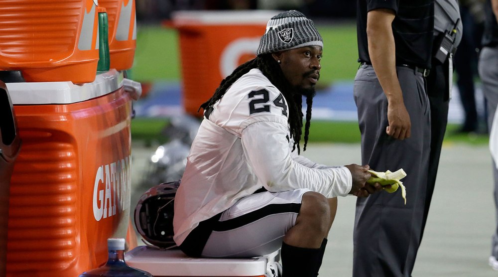 marshawn-lynch-raiders-sits-national-anthem-1300