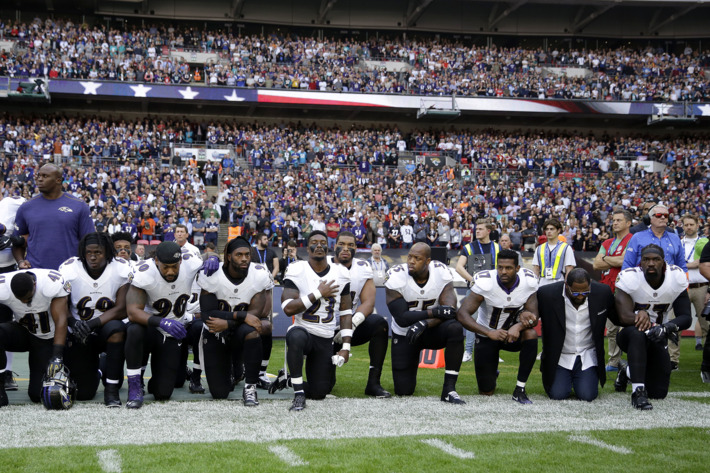 24-nfl-ravens-jaguars-anthem-protest-w710-h473