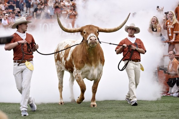 bevo2018-09_24_texas_v_tcu_anthony.mireles1958320copy